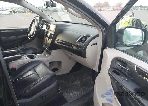 2011 Chrysler Town & Country Limited from USA, damaged, VIN 2A4RR6DG5BR745871